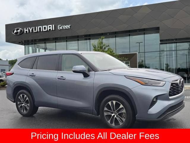 Used 2023 Toyota Highlander XLE