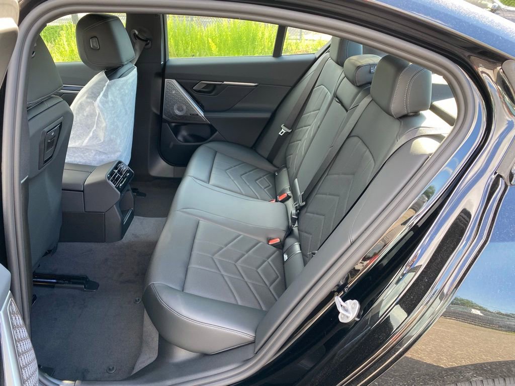 New 2026 BMW i5 AWD/4WD image 9