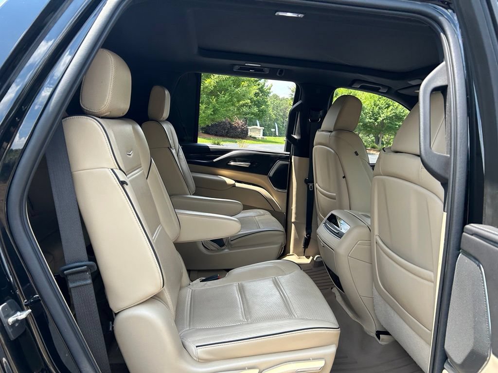 Used 2022 Cadillac Escalade Premium Luxury w/ Performance Package AWD/4WD image 48