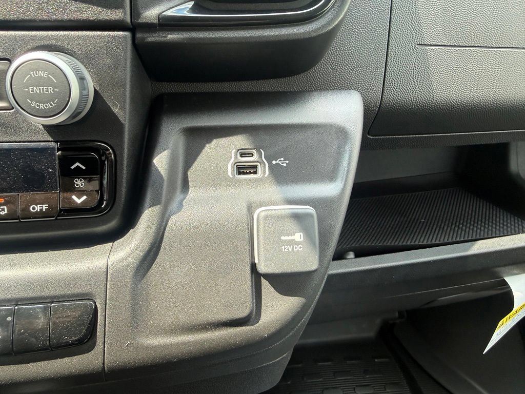 New 2026 RAM ProMaster 2500 w/ Convenience Group FWD image 25