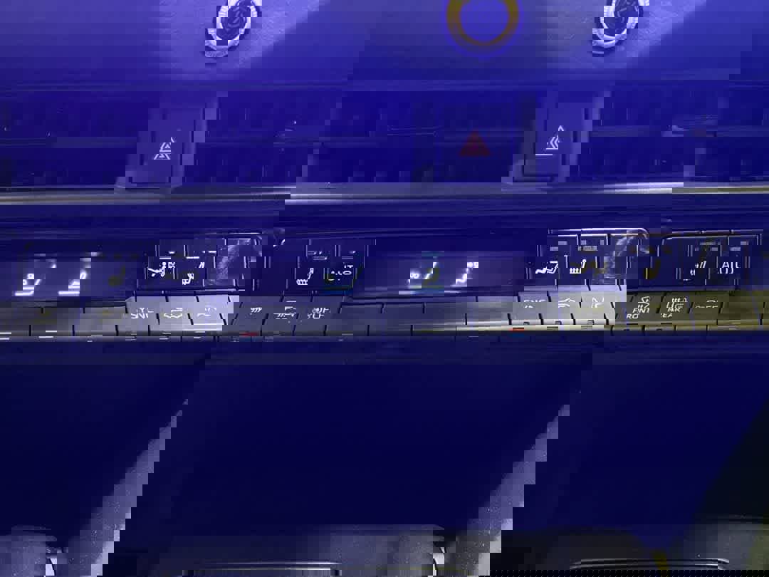 Certified 2023 Toyota Crown XLE image 20