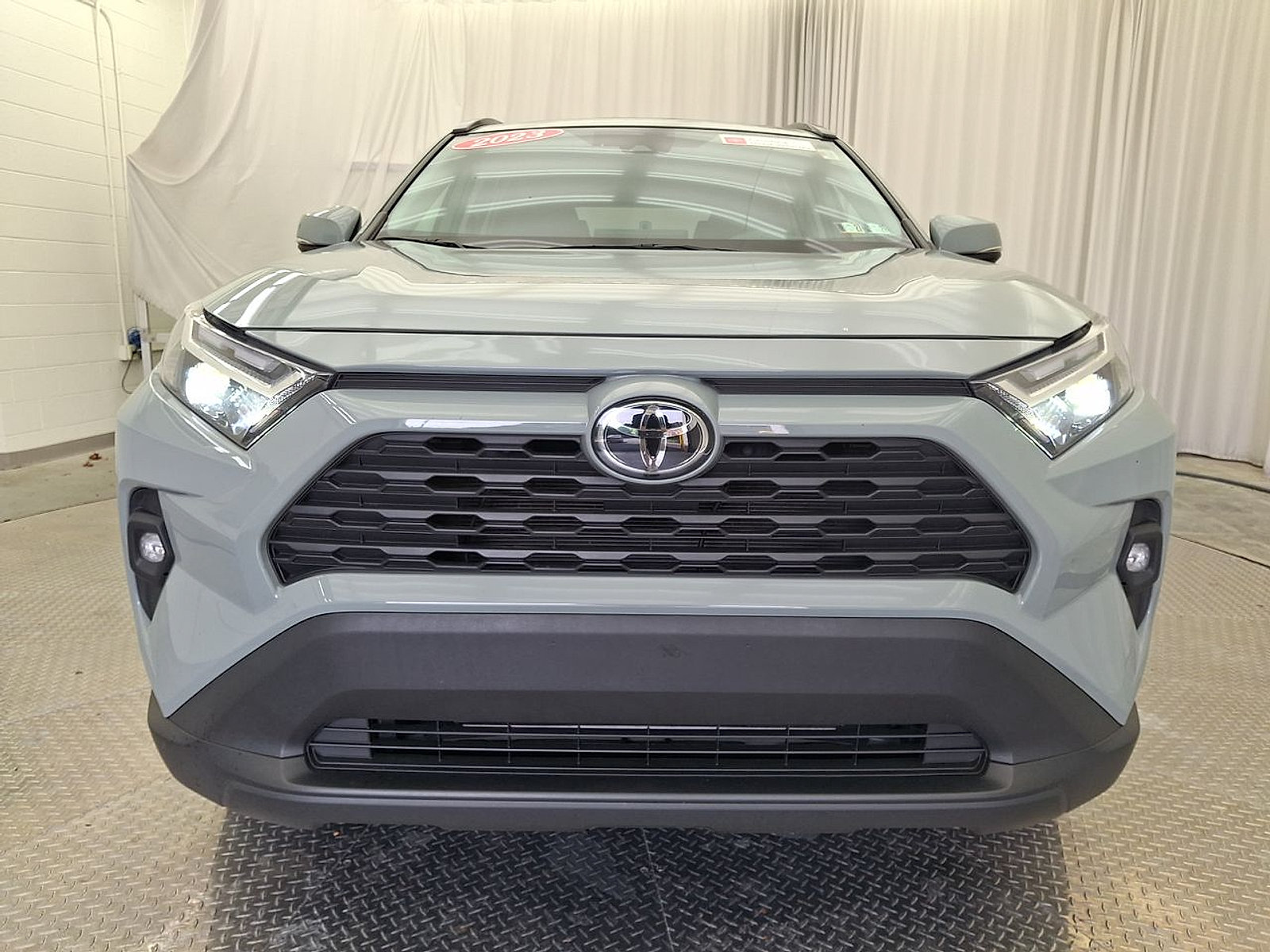 Used 2023 Toyota RAV4 XLE Premium AWD/4WD image 33