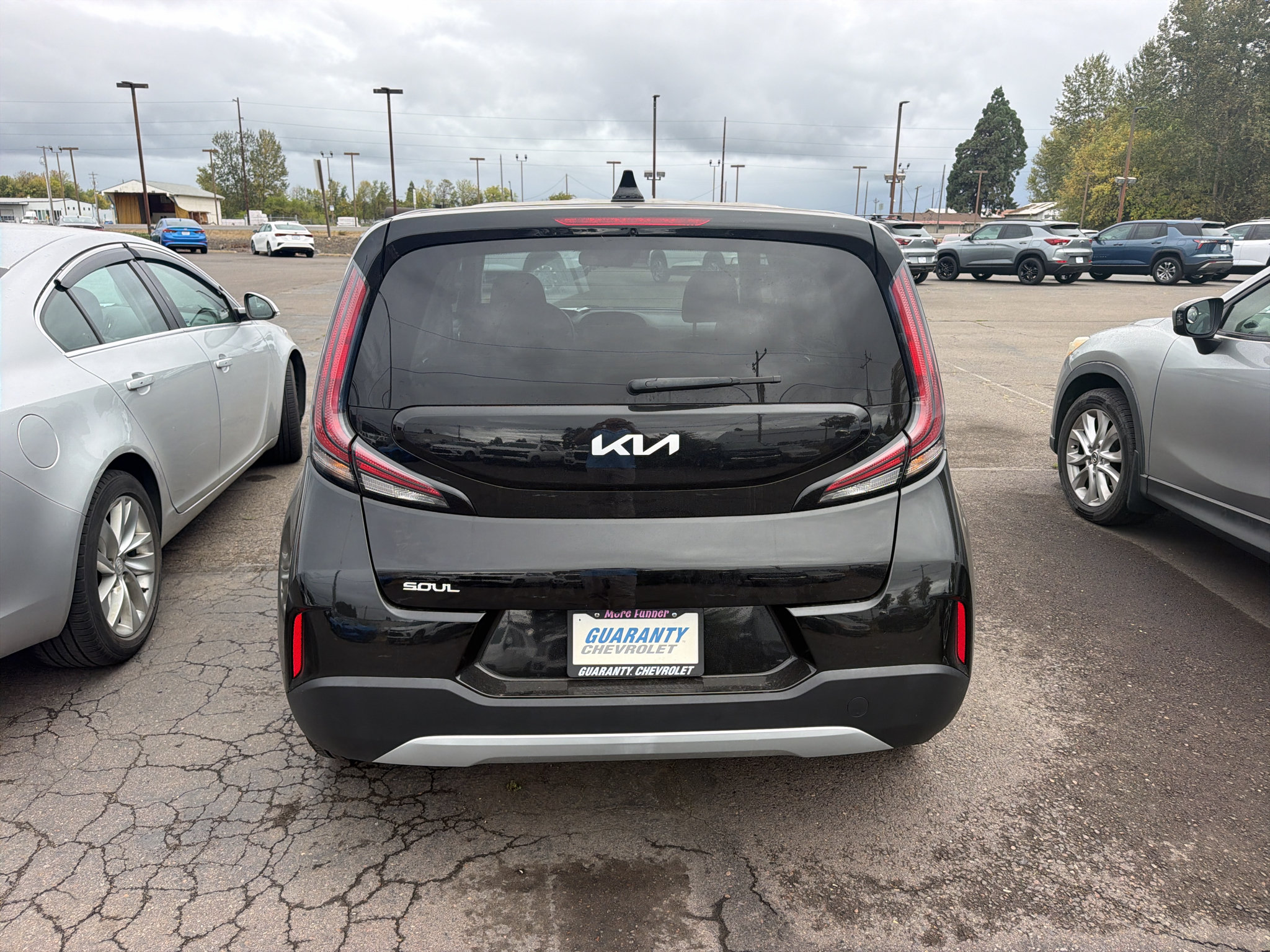 Used 2024 Kia Soul LX w/ Option Group 015 FWD image 3