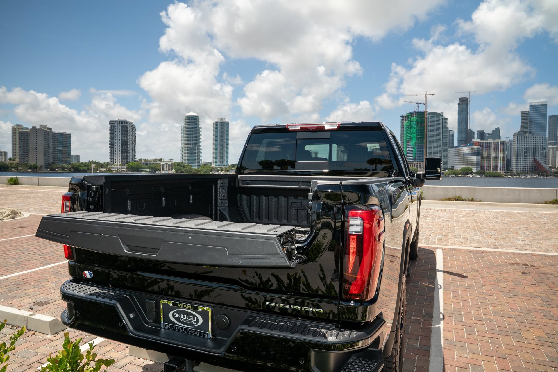 Used 2026 GMC Sierra 2500 Denali Ultimate AWD/4WD image 17