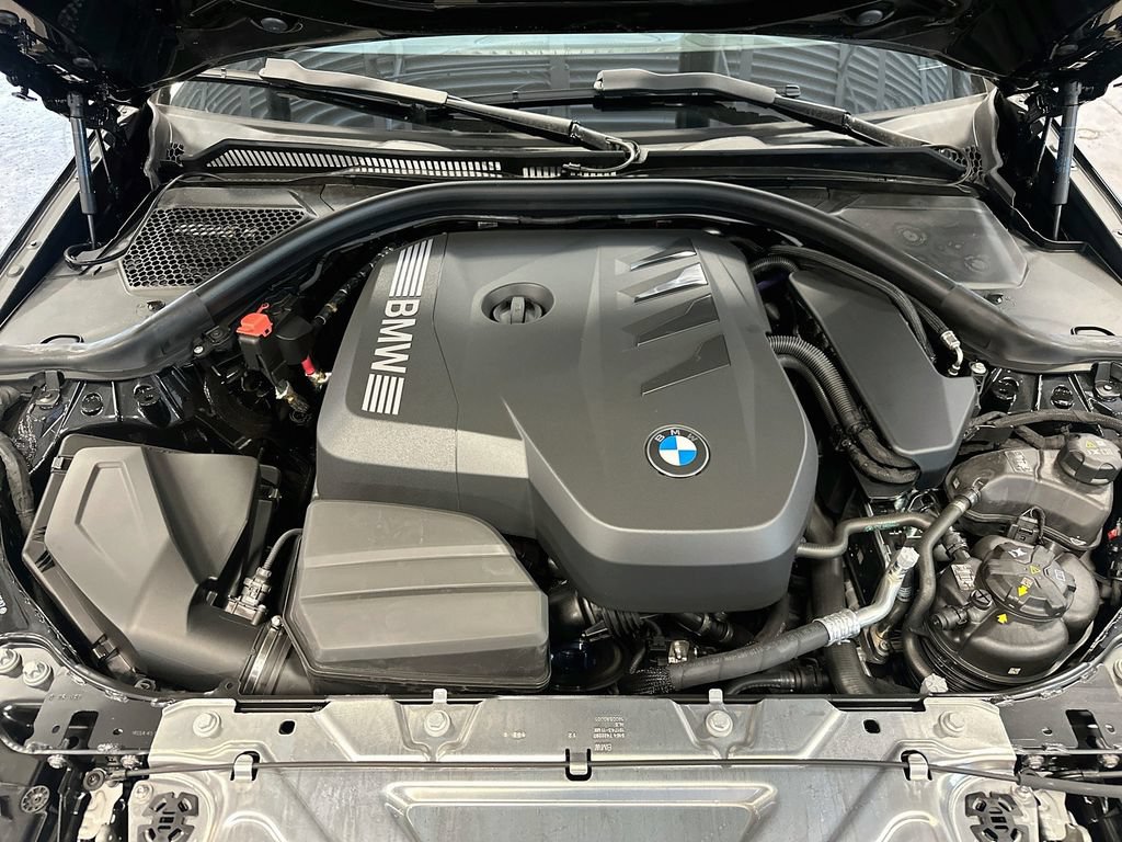 New 2026 BMW 330i xDrive Sedan w/ Premium Package AWD/4WD image 32