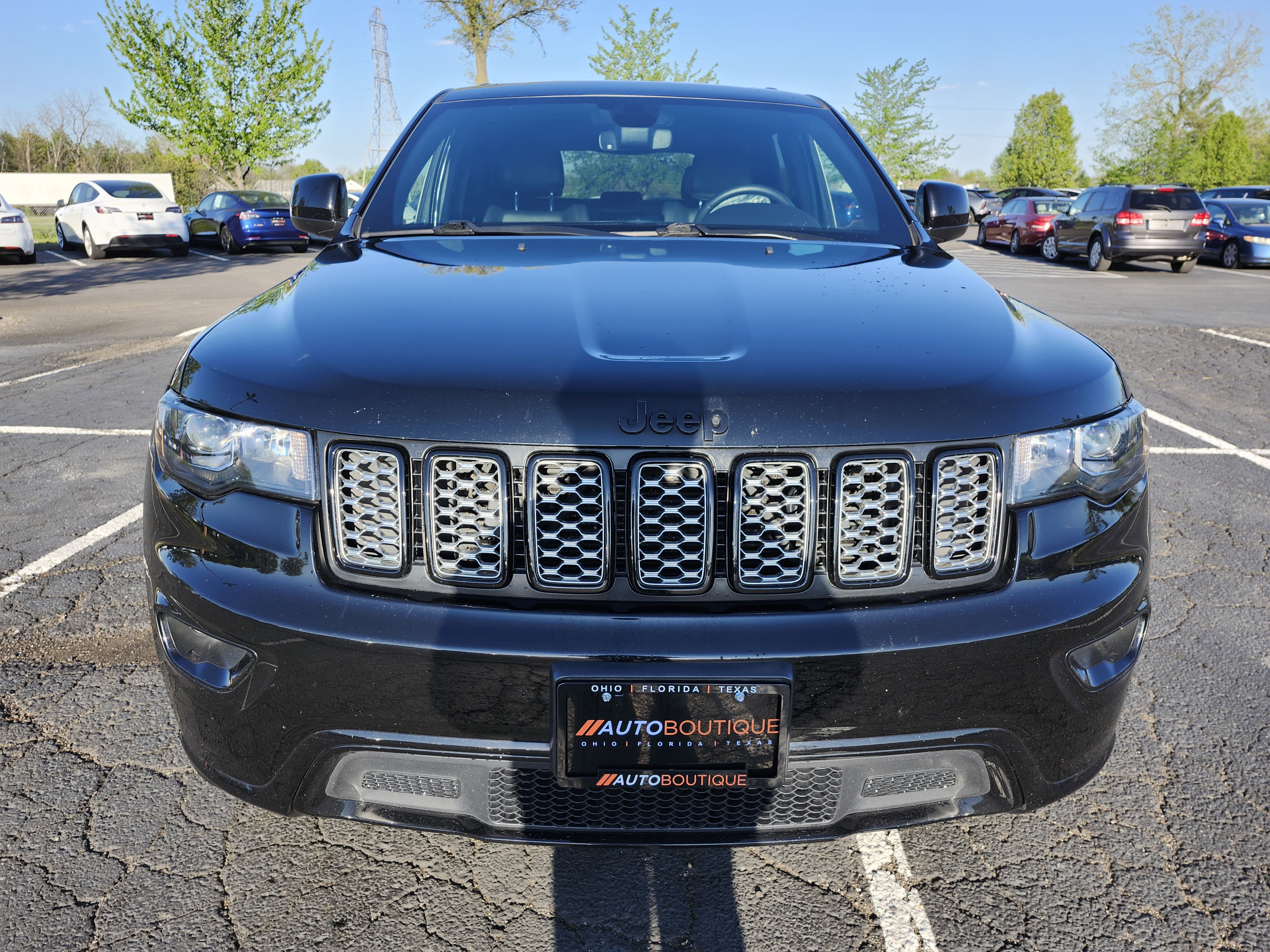 Used 2019 Jeep Grand Cherokee Altitude AWD/4WD image 13