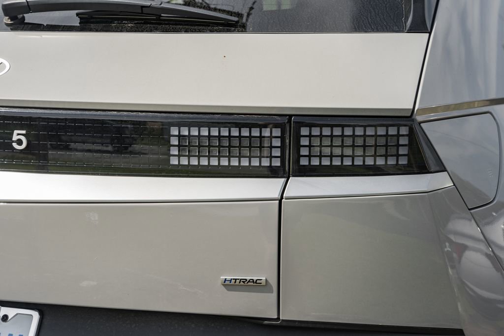 New 2025 Hyundai Ioniq 5 SEL image 5