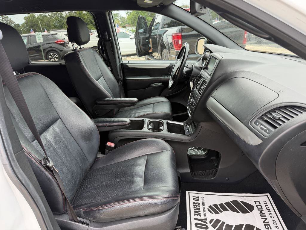 Used 2019 Dodge Grand Caravan GT FWD image 14