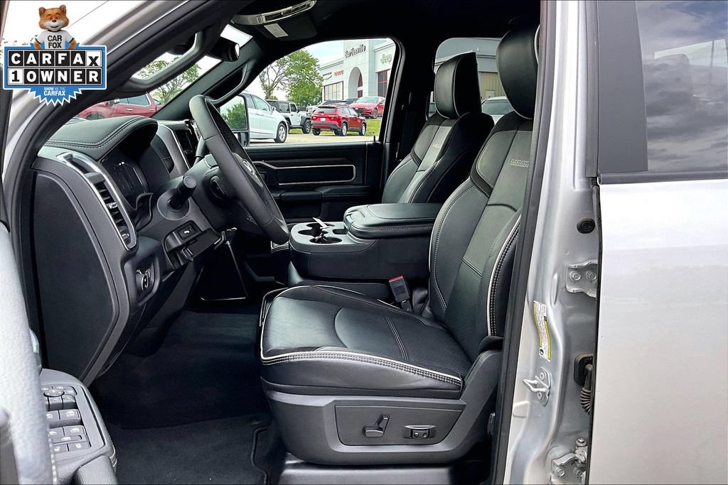Used 2026 RAM 2500 Laramie AWD/4WD image 22