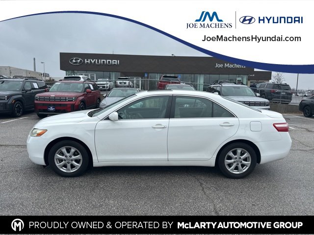 Used 2008 Toyota Camry LE image 1