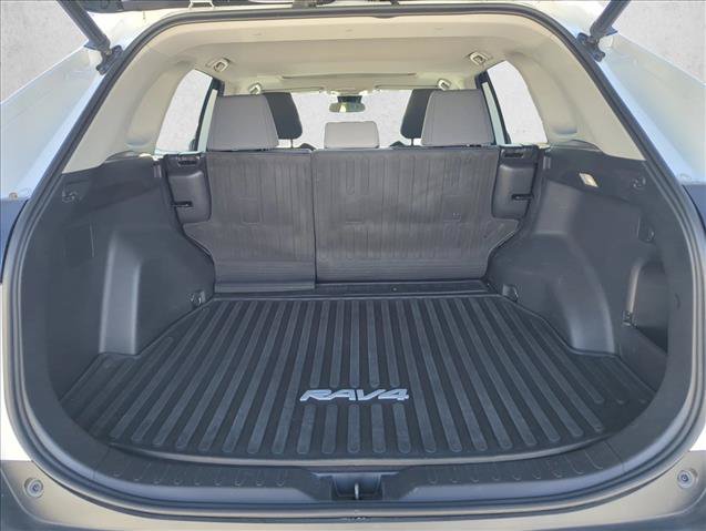 Certified 2022 Toyota RAV4 XLE w/ Convenience Package FWD image 5