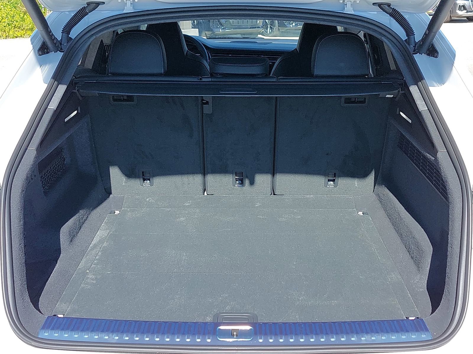 New 2026 Audi SQ8 Prestige image 12