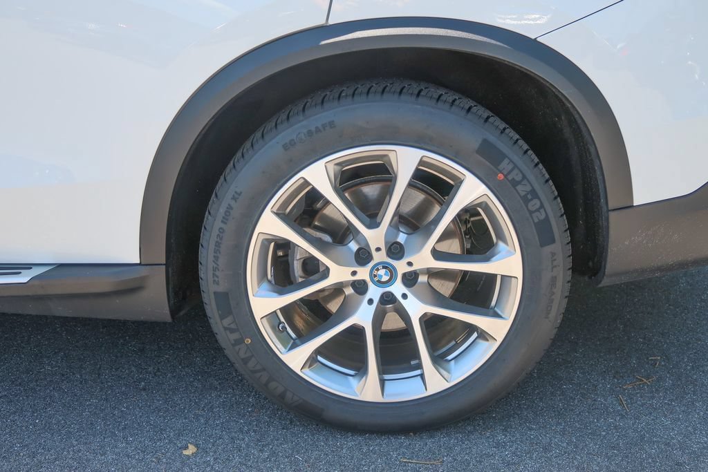 Used 2023 BMW X5 xDrive45e AWD/4WD image 13