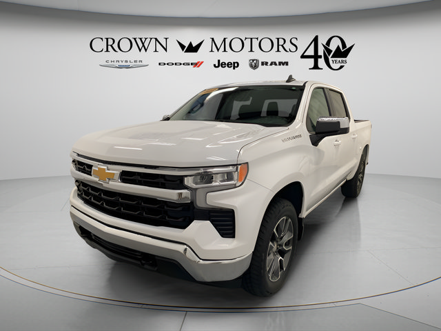 Used 2022 Chevrolet Silverado 1500 LT AWD/4WD image 3