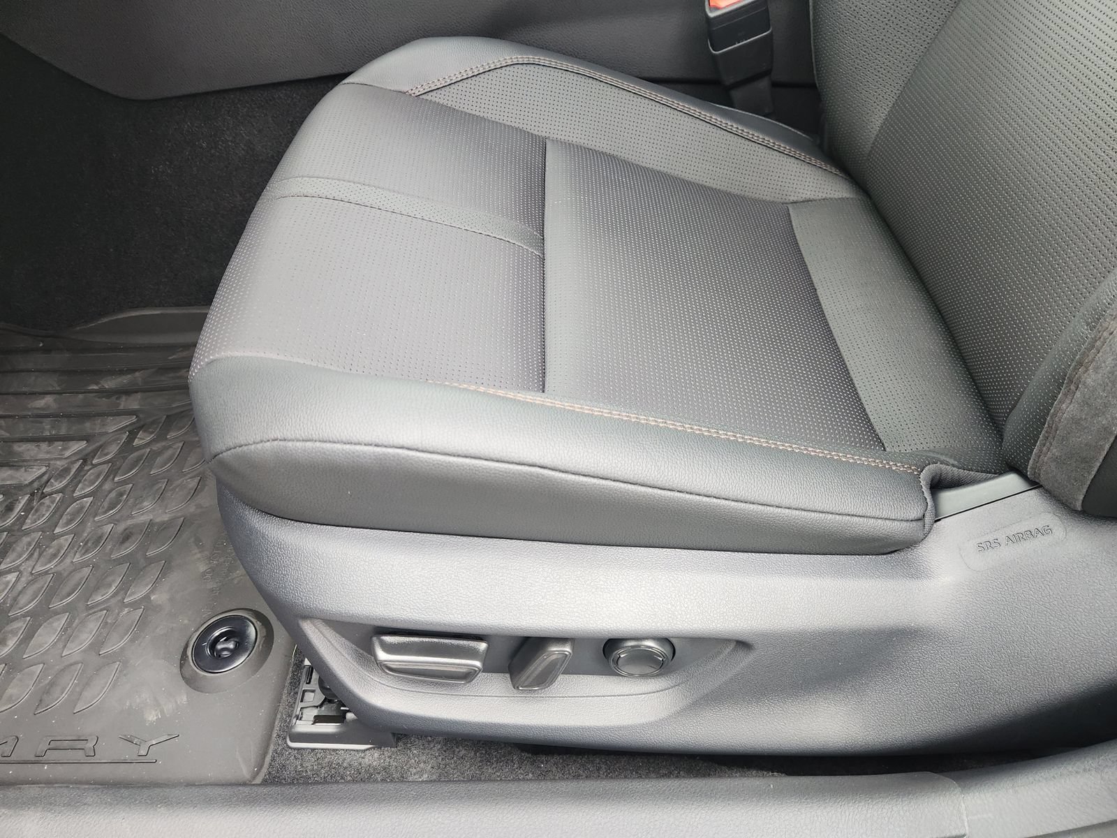 New 2026 Toyota Camry XLE w/ Premium Plus Package FWD image 23