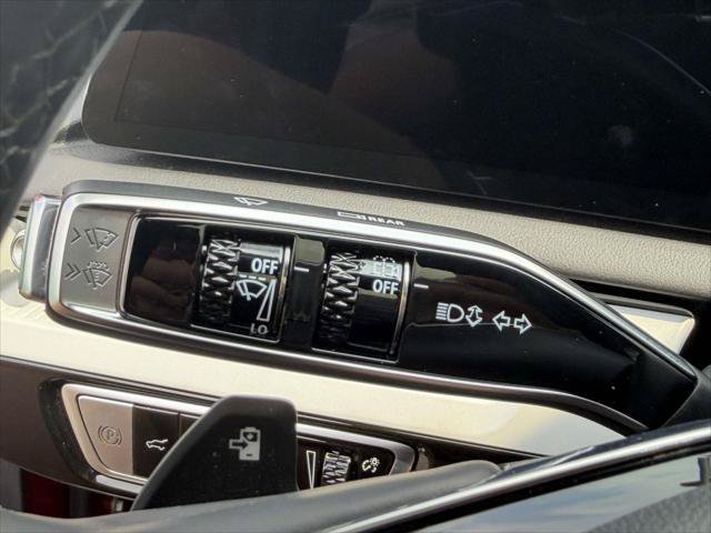 Used 2025 Cadillac Optiq Luxury 1 w/ LPO, Floor Liner Package AWD/4WD image 27
