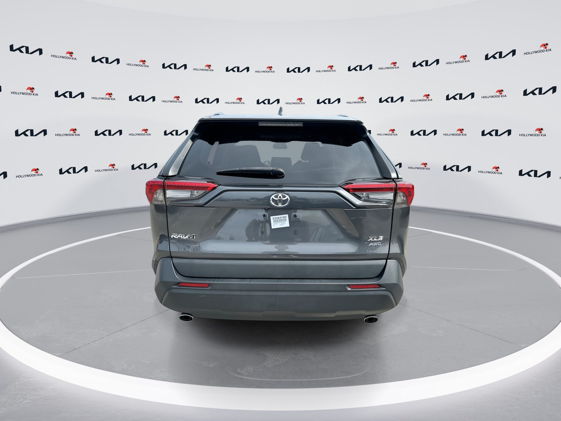 Used 2023 Toyota RAV4 XLE AWD/4WD image 7