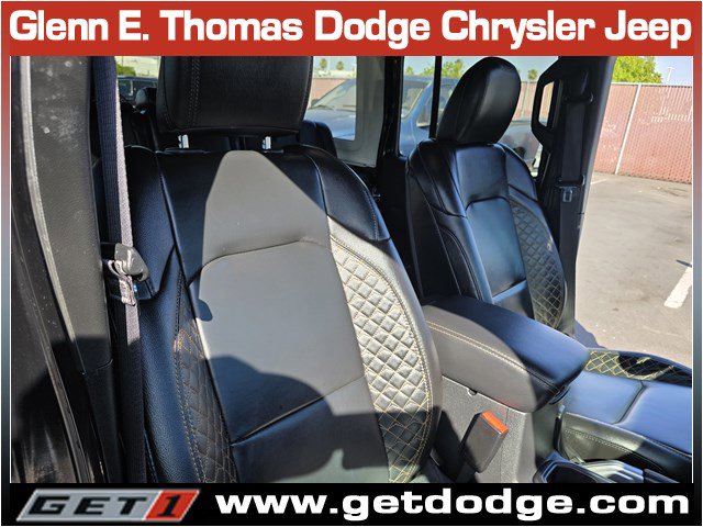 Used 2023 Jeep Wrangler Sahara image 33