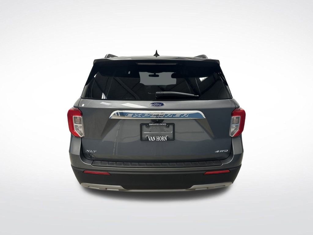 Used 2023 Ford Explorer XLT w/ Equipment Group 202A image 12