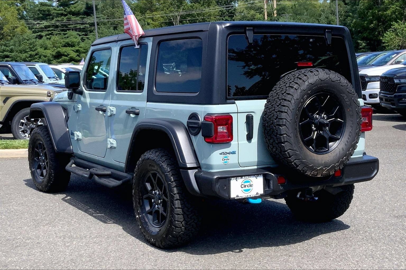 Used 2024 Jeep Wrangler Unlimited AWD/4WD image 9