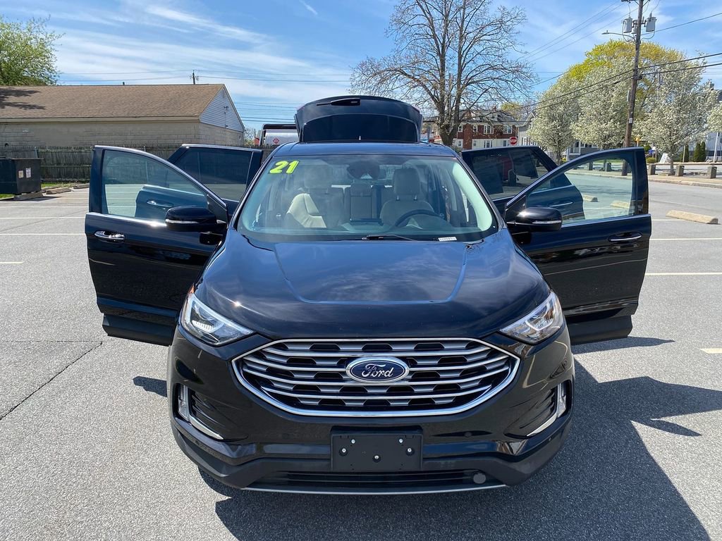 Used 2021 Ford Edge Titanium w/ Cargo Accessory Package image 29