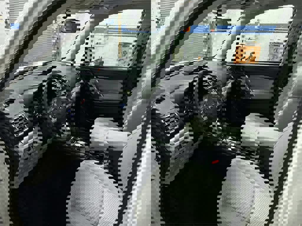 Used 2017 Subaru Forester 2.5i Premium image 29