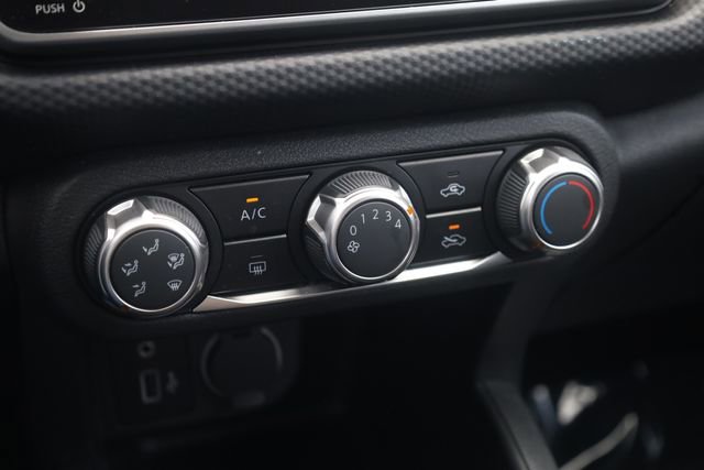 Certified 2025 Nissan Kicks Play S FWD image 17