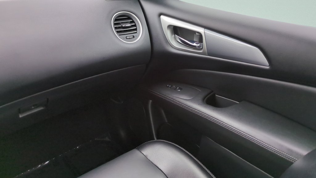 Certified 2020 Nissan Pathfinder SL FWD image 13