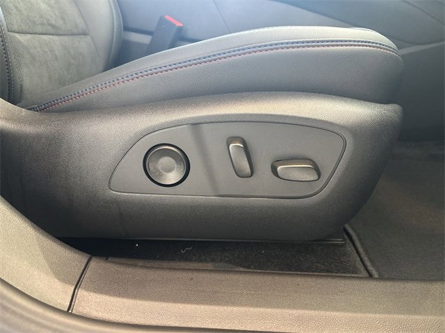 Certified 2025 Chevrolet Blazer EV RS image 21