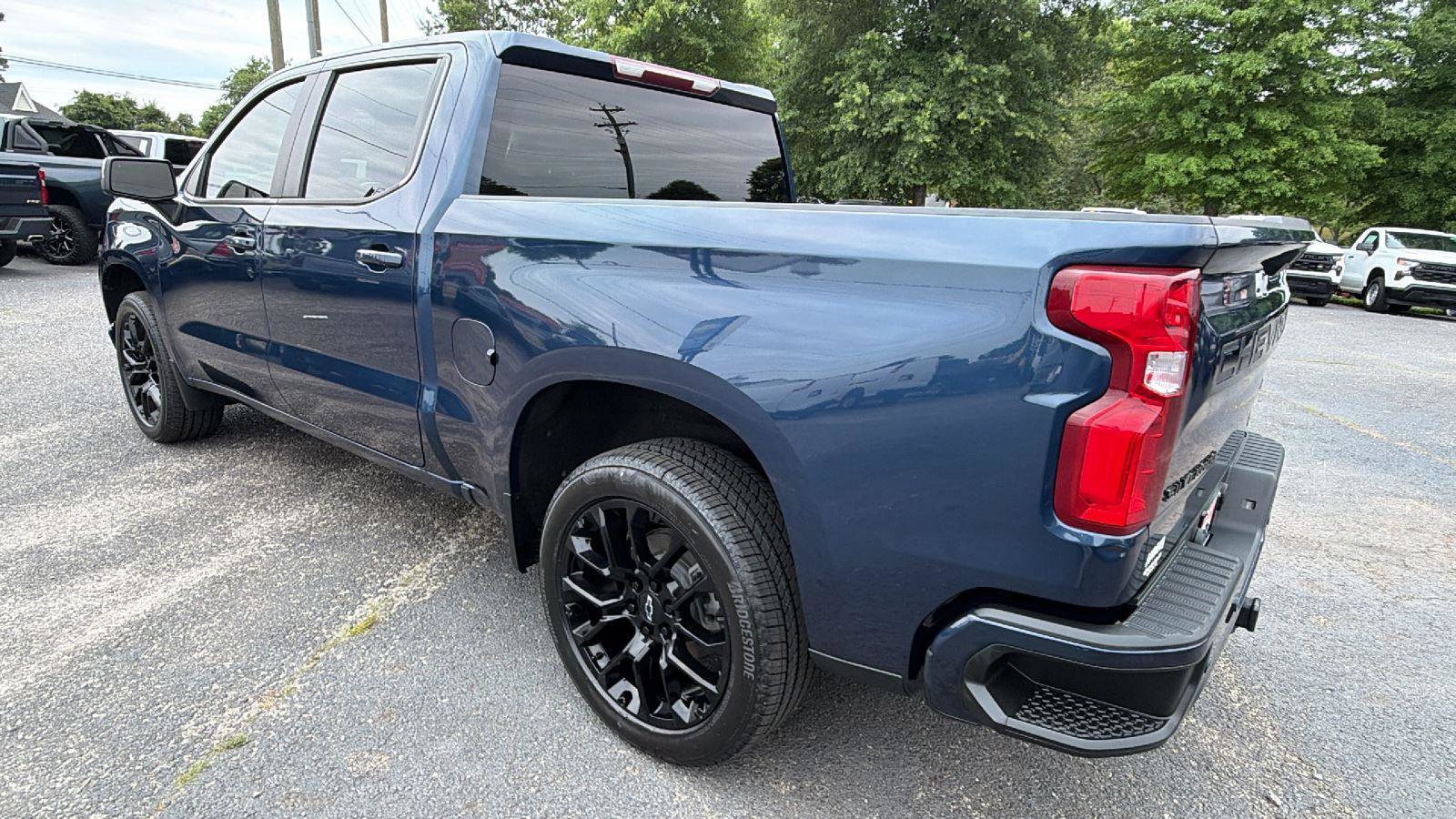 Used 2022 Chevrolet Silverado 1500 RST AWD/4WD image 7