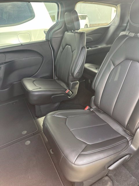 New 2027 Chrysler Pacifica LX FWD image 36