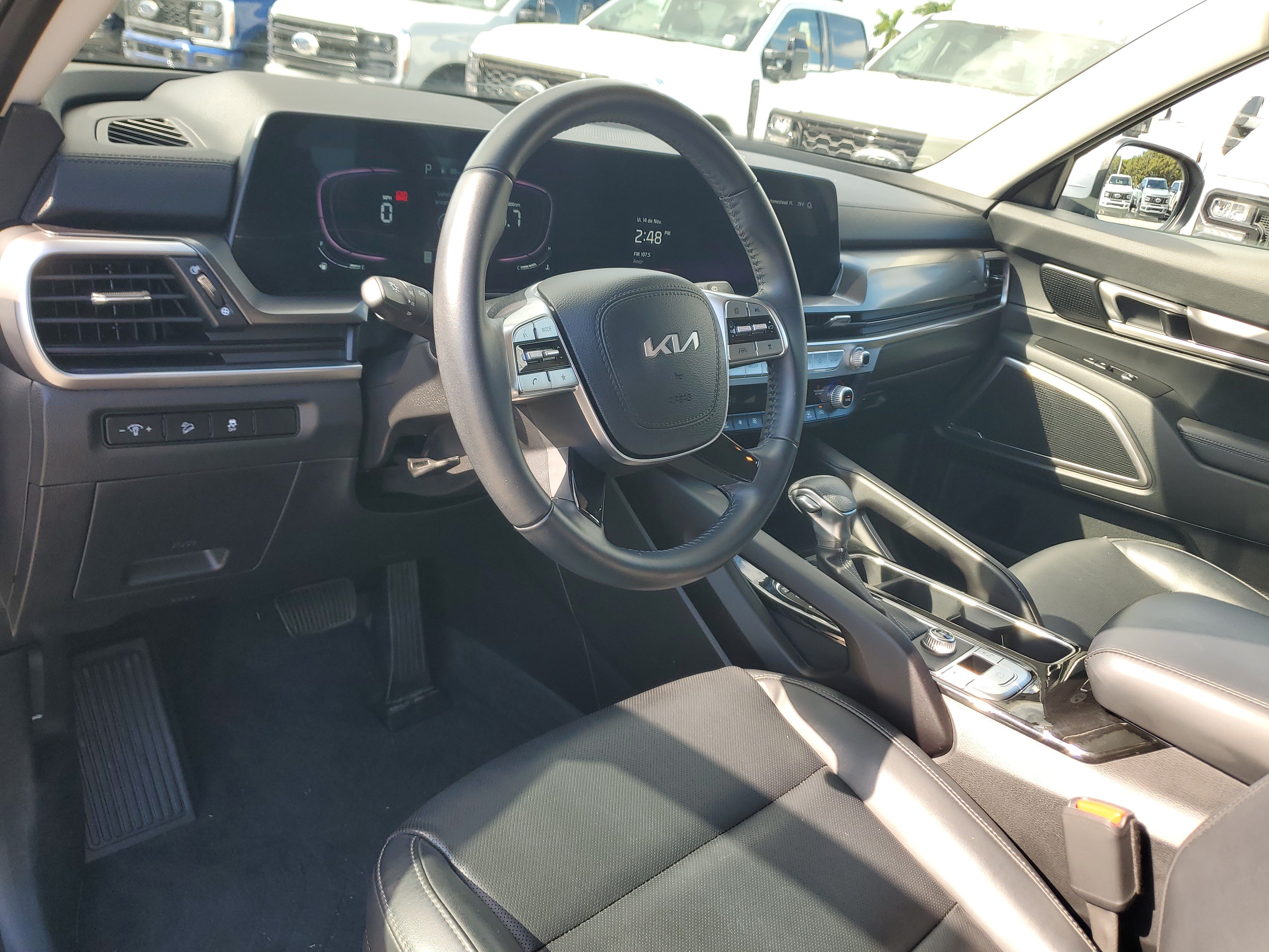 Used 2024 Kia Telluride LX FWD image 9
