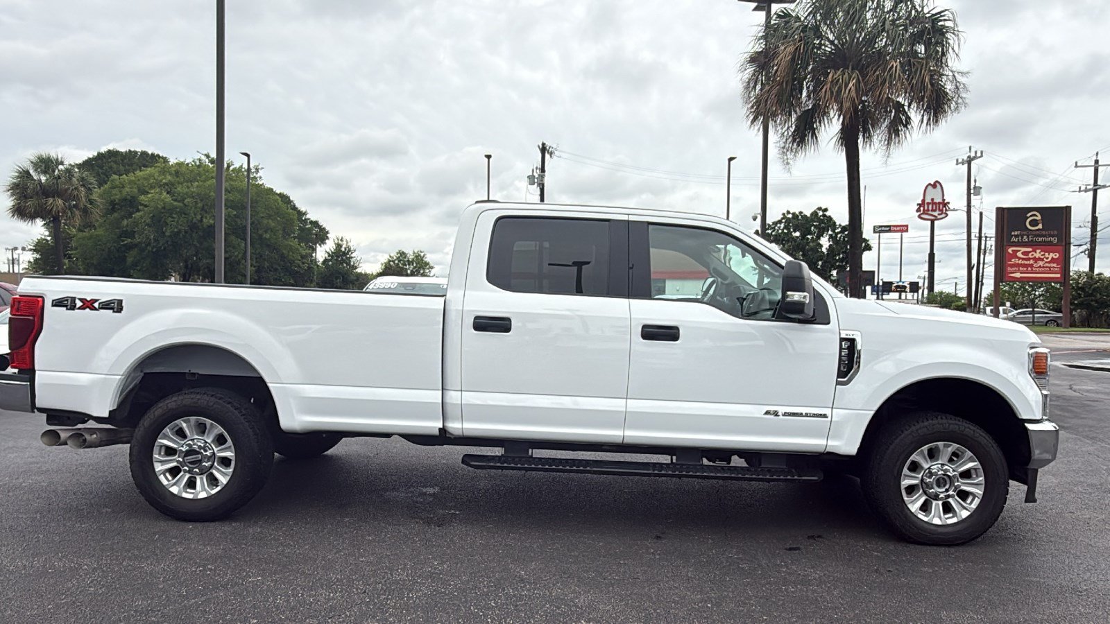 Used 2022 Ford F250 XLT AWD/4WD image 9
