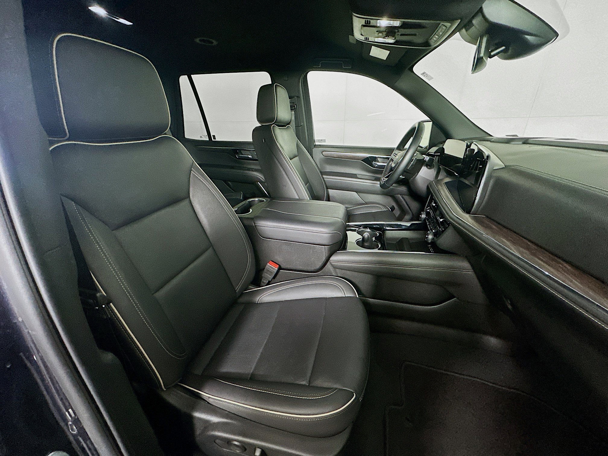 Used 2025 Chevrolet Tahoe Premier image 32