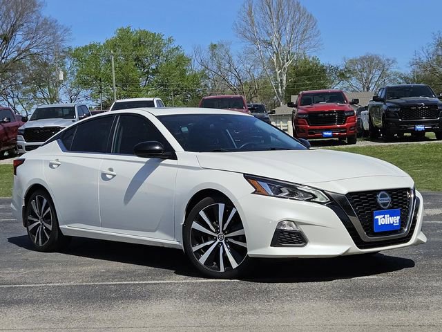 Used 2021 Nissan Altima 2.5 SR w/ SR Premium Package image 2