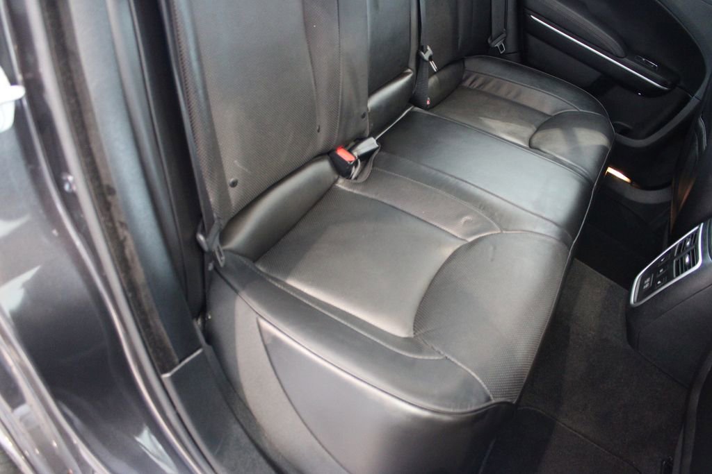 Used 2023 Chrysler 300 Touring L w/ Popular Equipment Group image 22