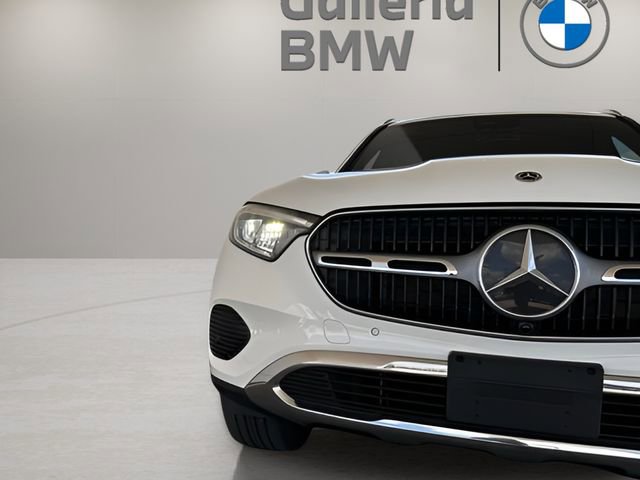 Used 2024 Mercedes-Benz GLC 300 4MATIC image 3