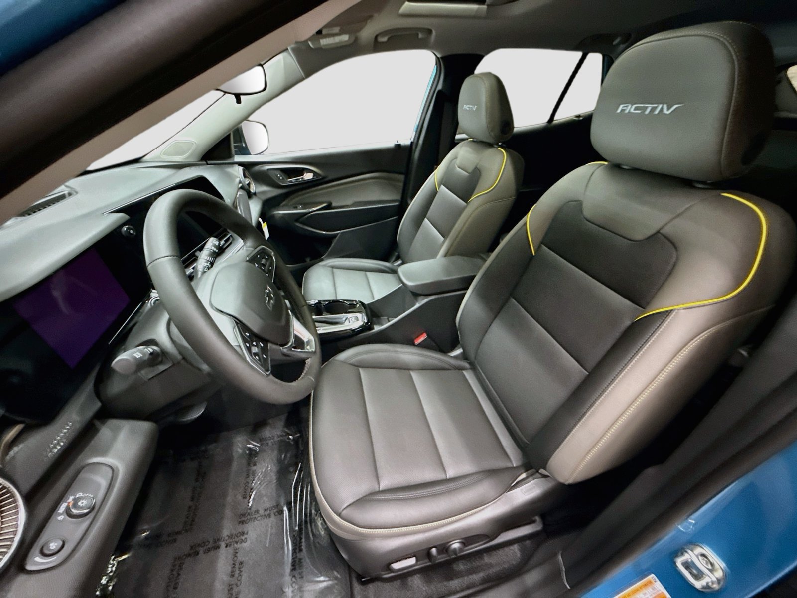 New 2026 Chevrolet Trax ACTIV w/ Sunroof Package FWD image 24