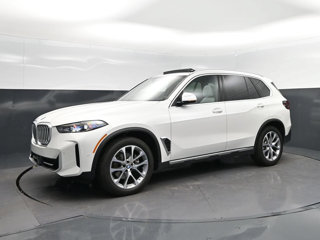 Certified 2026 BMW X5 xDrive40i w/ Climate Comfort Package AWD/4WD image 3