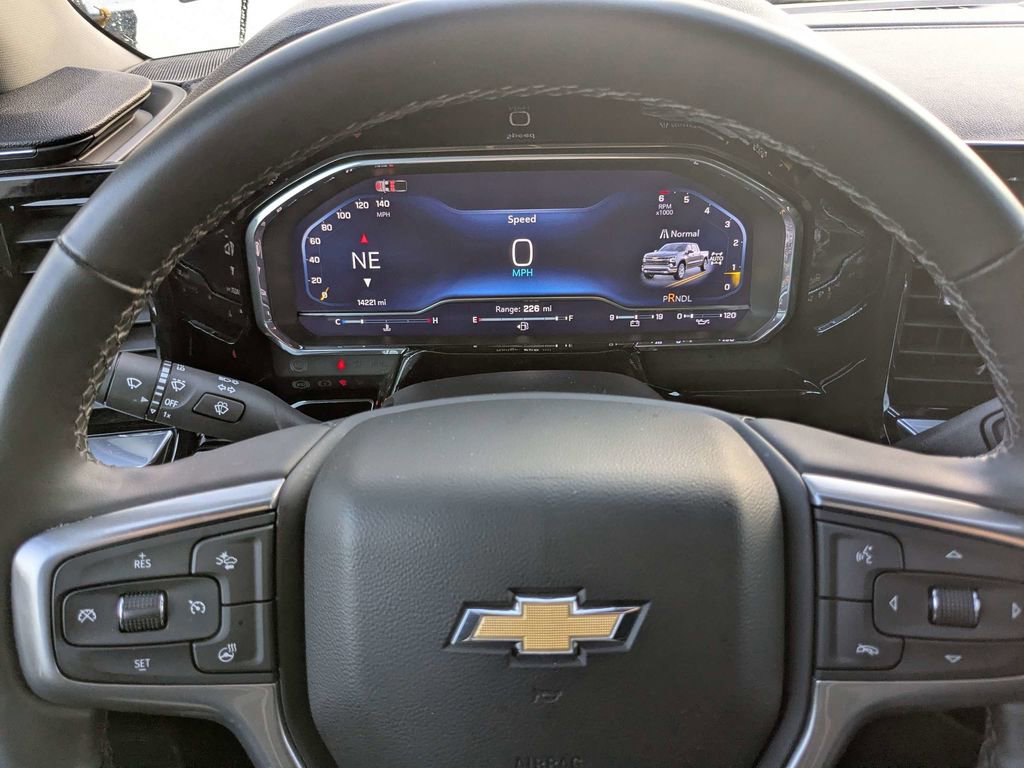 Used 2024 Chevrolet Silverado 1500 LT AWD/4WD image 28