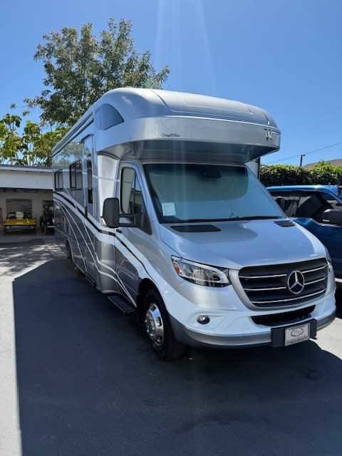 Used 2022 Mercedes-Benz Sprinter 3500 image 1