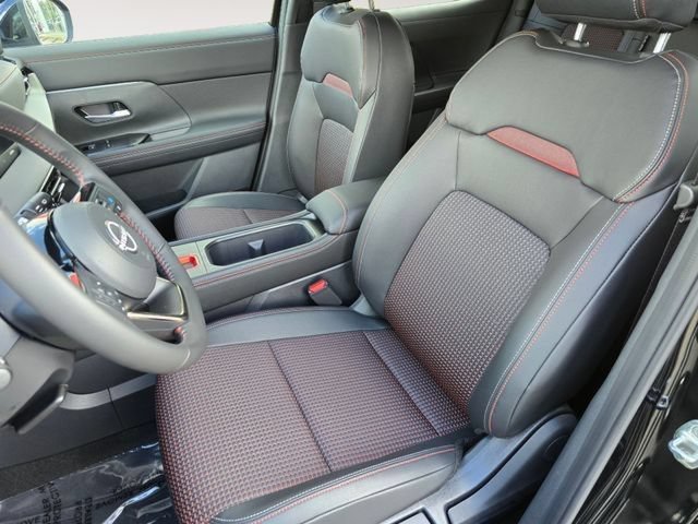 New 2026 Nissan Kicks SR w/ Cold Weather Package FWD image 19