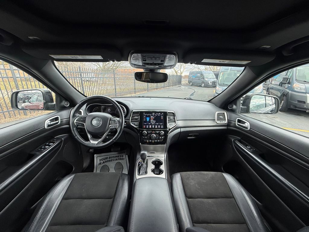 Used 2019 Jeep Grand Cherokee Altitude image 11