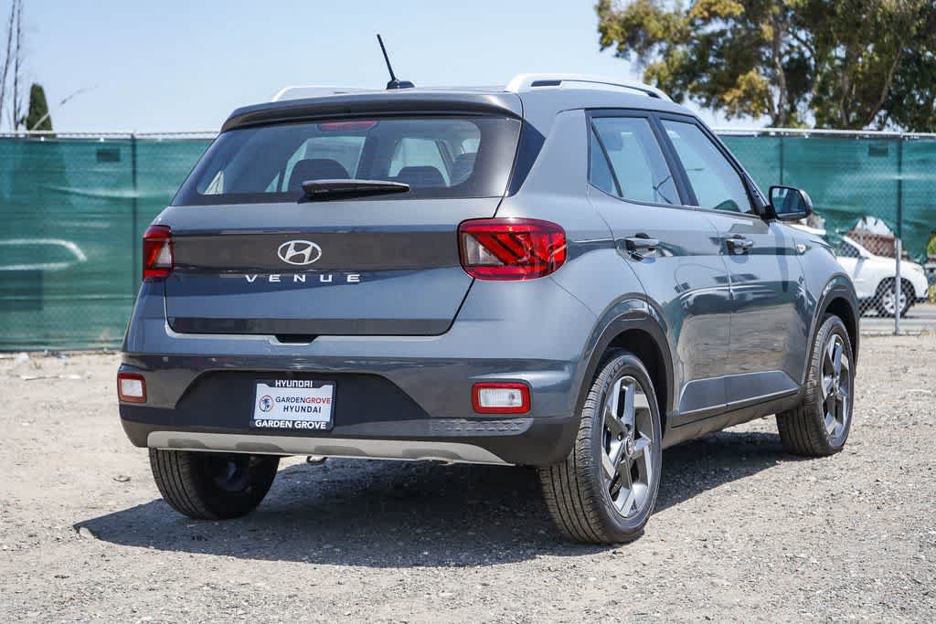 New 2026 Hyundai Venue SEL FWD image 4