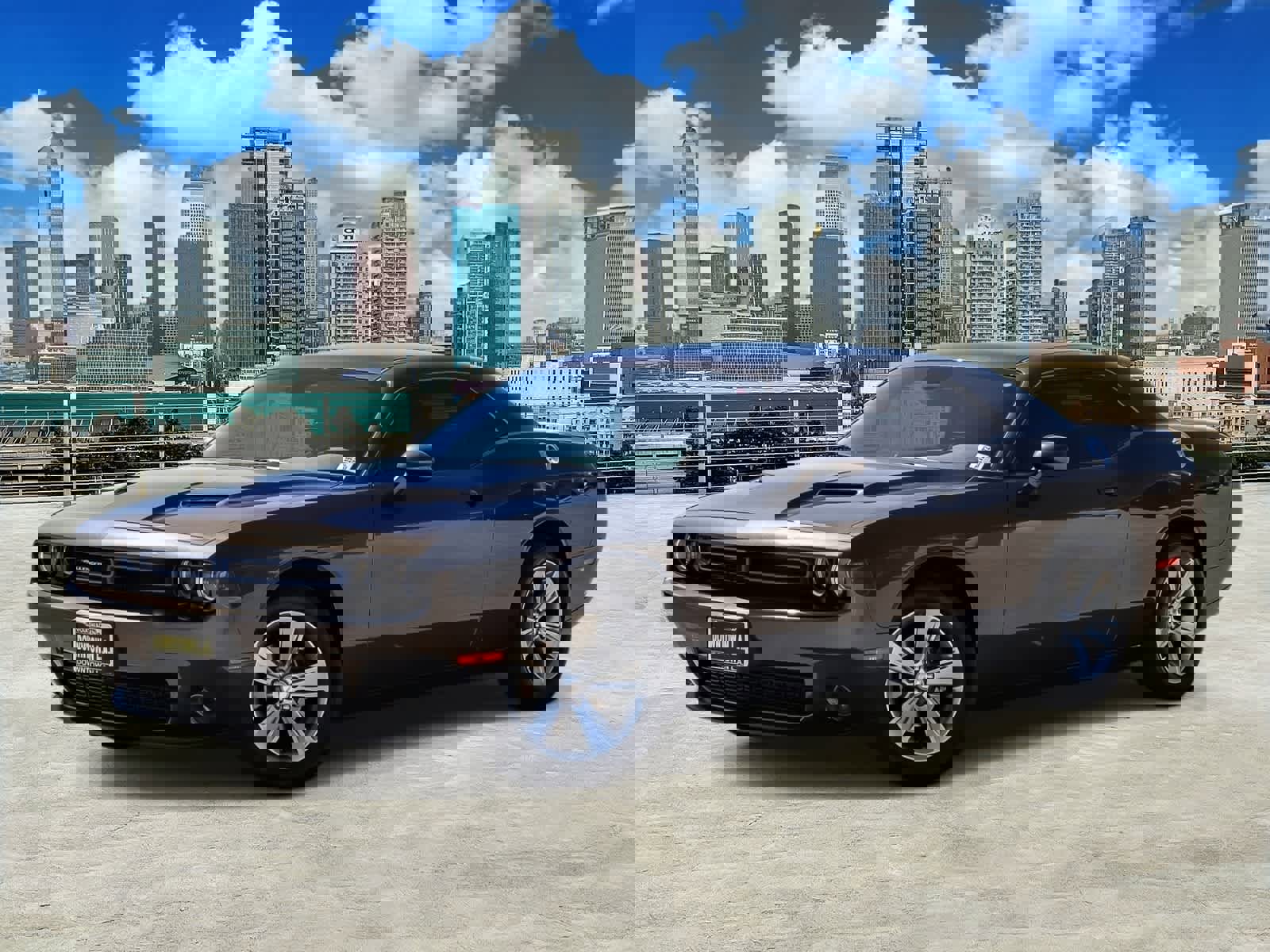 Used 2021 Dodge Challenger SXT image 1