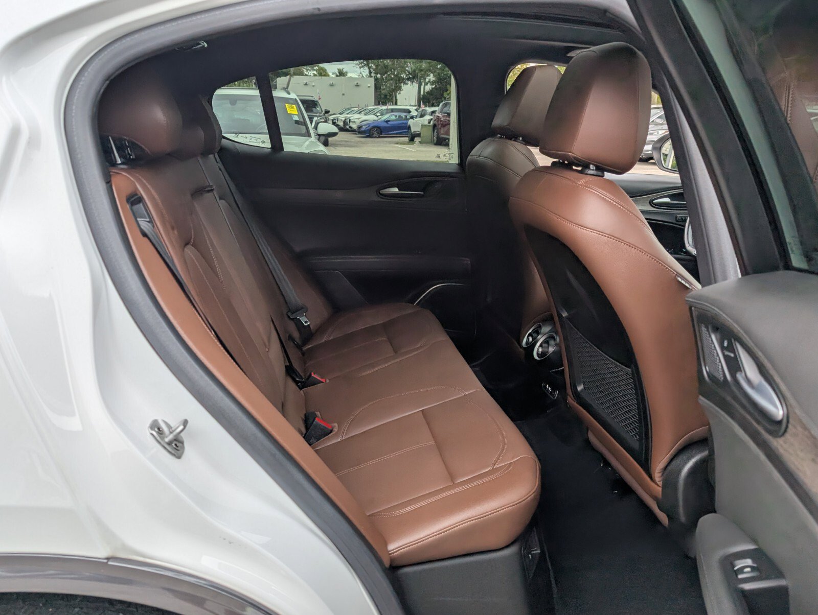 Used 2023 Alfa Romeo Stelvio Ti image 19