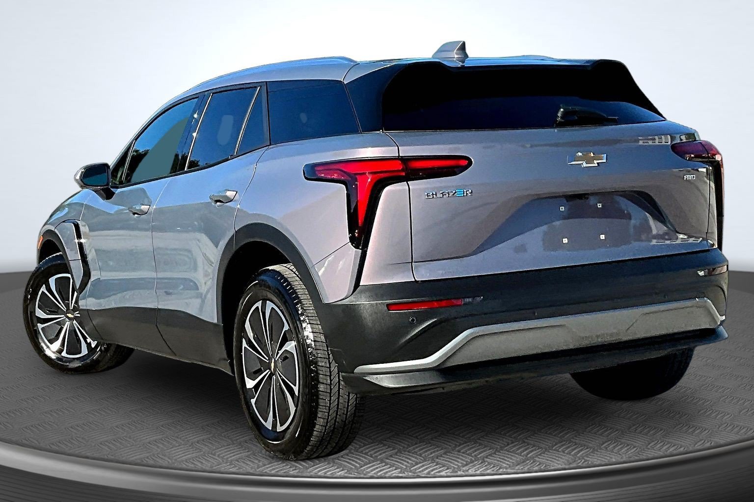 Used 2024 Chevrolet Blazer EV LT AWD/4WD image 3