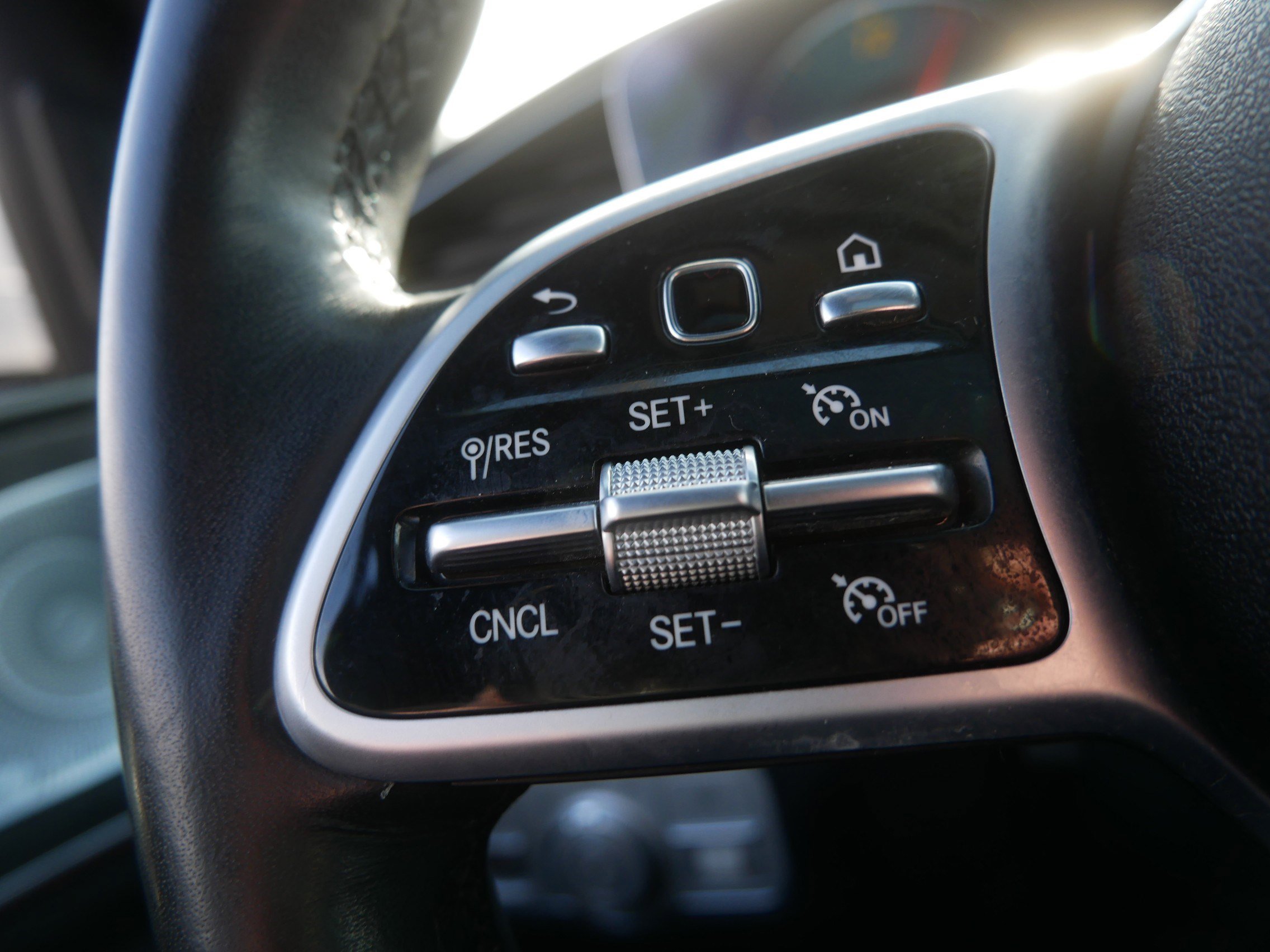 Used 2020 Mercedes-Benz GLE 350 4MATIC image 27