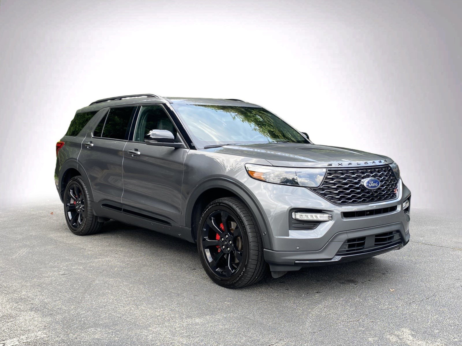Used 2023 Ford Explorer ST w/ Equipment Group 401A AWD/4WD image 2