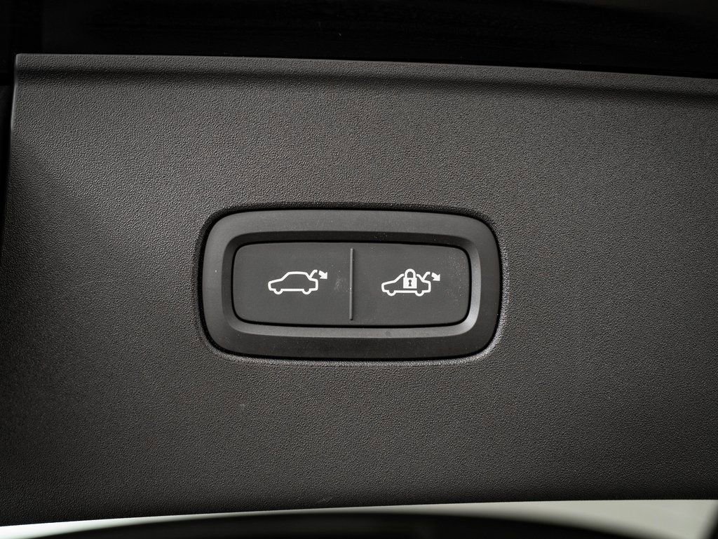 Used 2025 Volvo EX90 Plus AWD/4WD image 21